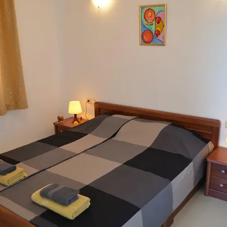 Viktoria Apartment *