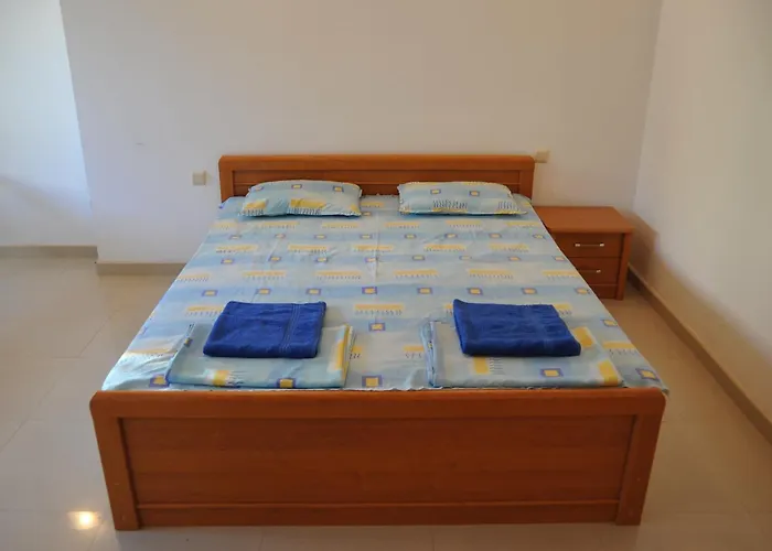 Апартаменты Viktoria *